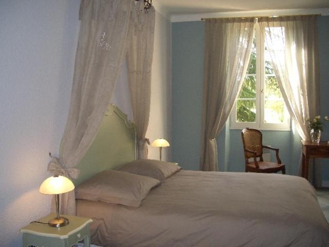 Le Platane Bed & Breakfast Lafrancaise Bagian luar foto